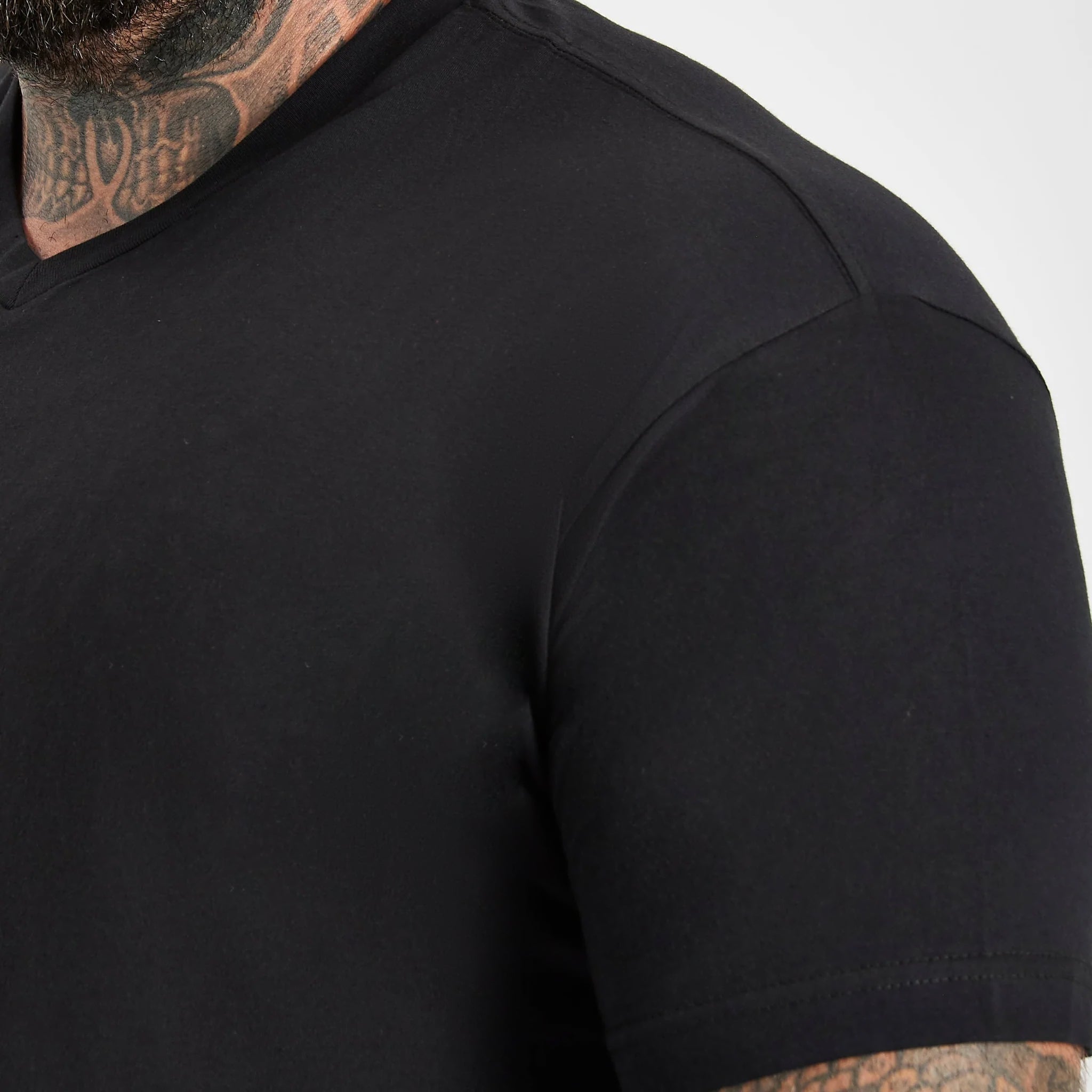 Load image into Gallery viewer, Essentials V-Neck 3-Pack